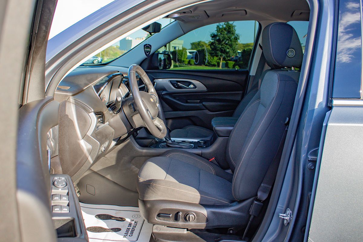 Photo 12 of this Chevrolet Traverse