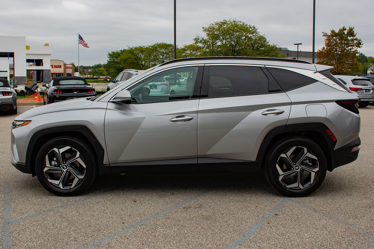 Photo 5 of this Hyundai Tucson