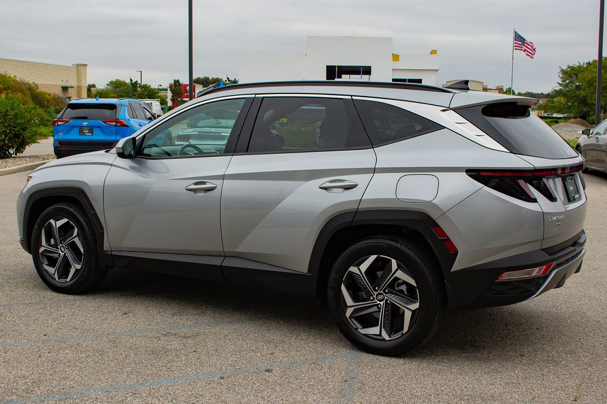 Photo 6 of this Hyundai Tucson