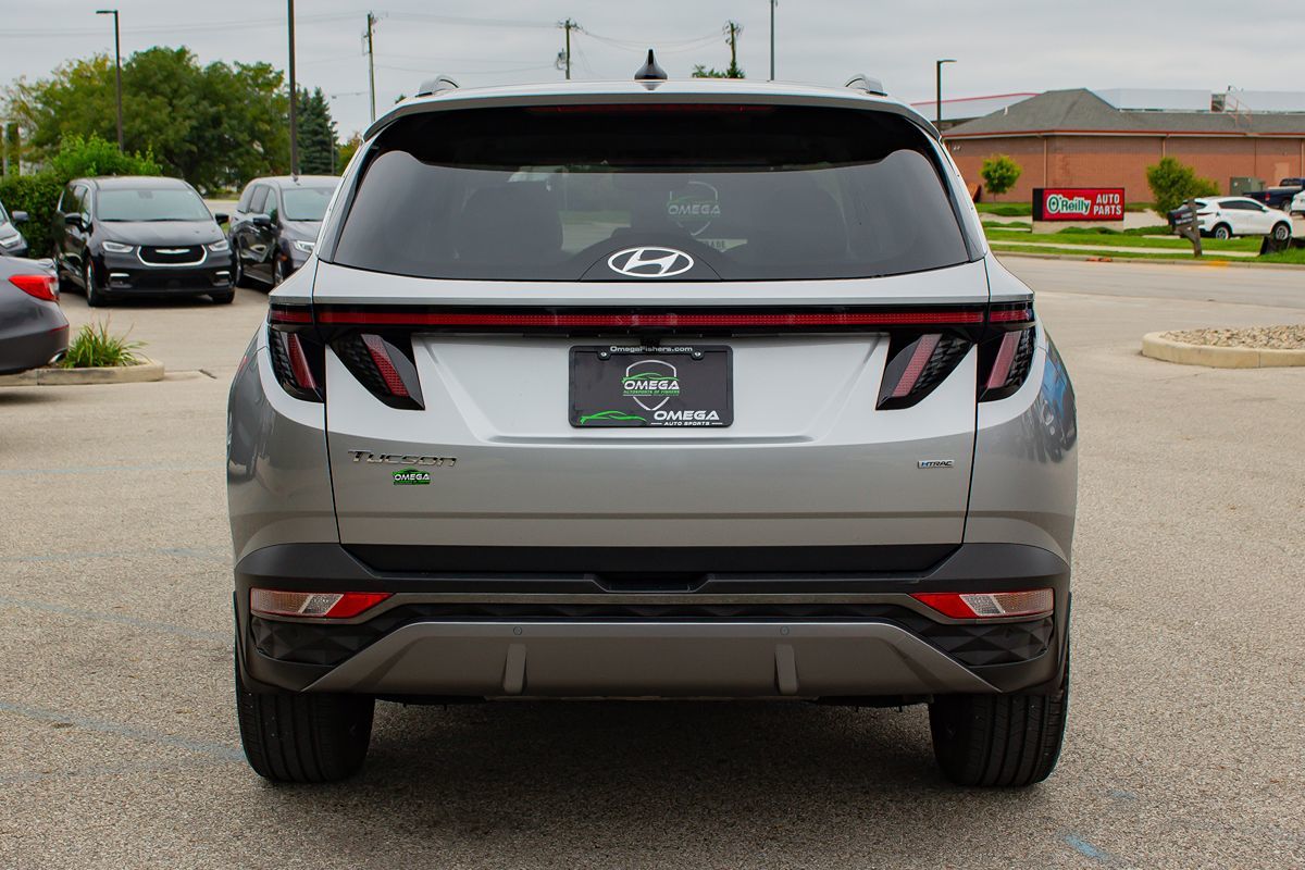 Photo 8 of this Hyundai Tucson