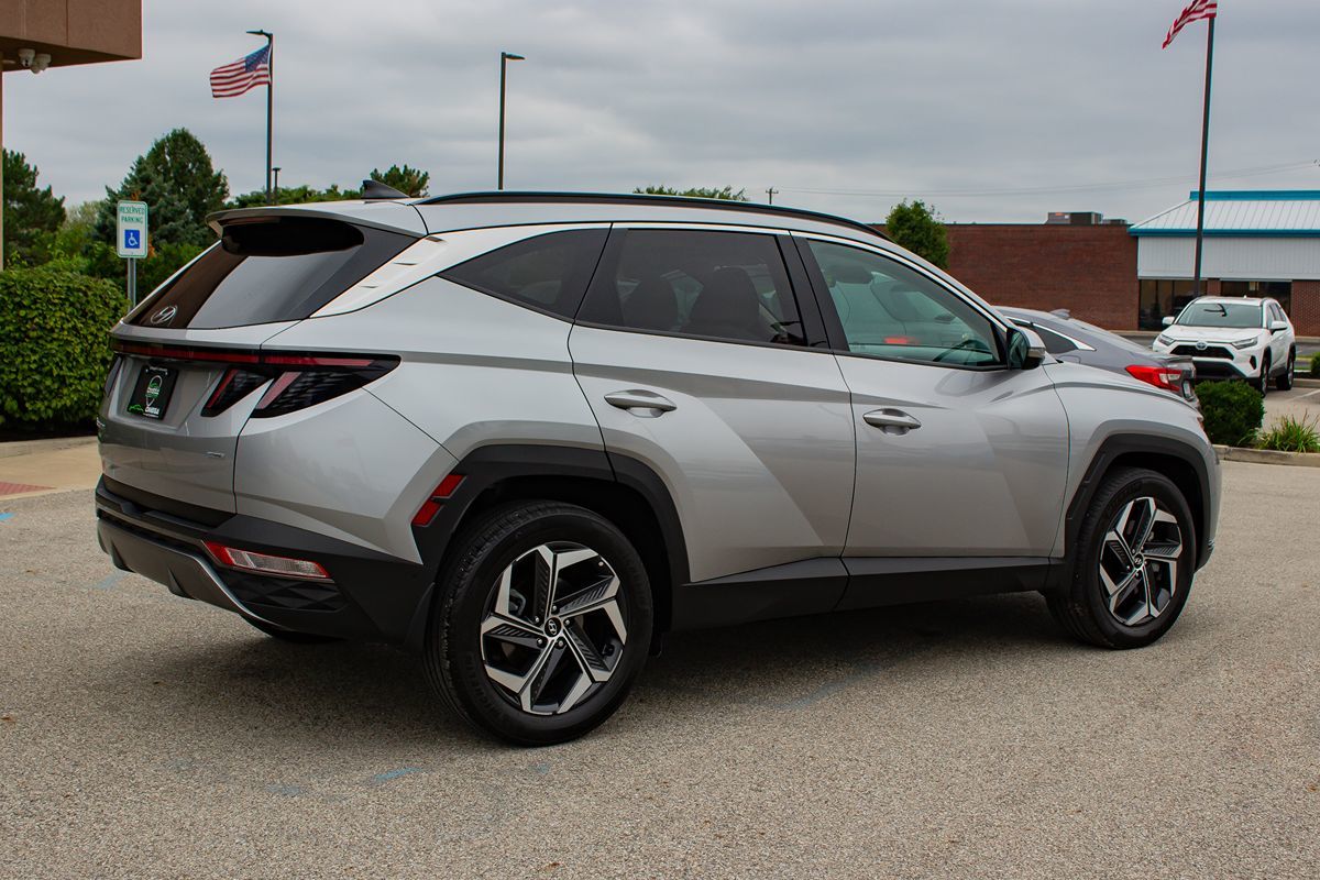 Photo 10 of this Hyundai Tucson