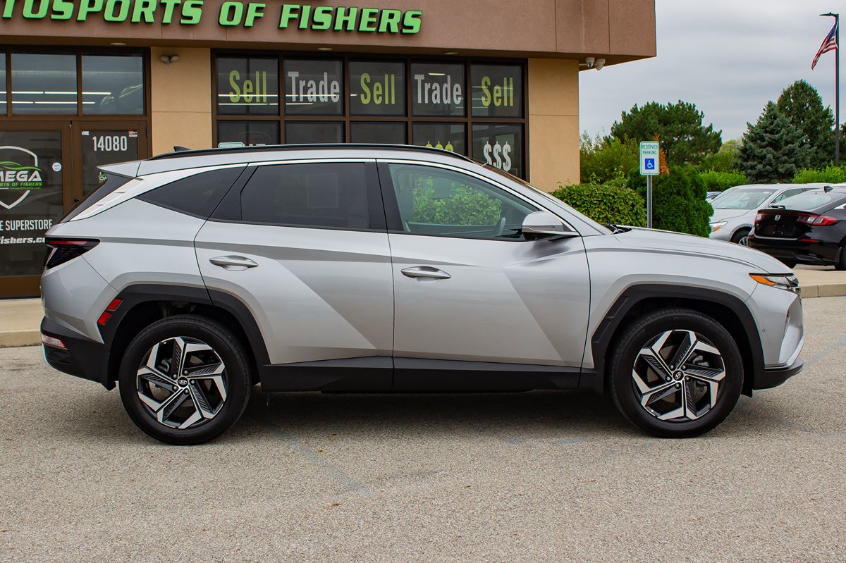 Photo 11 of this Hyundai Tucson
