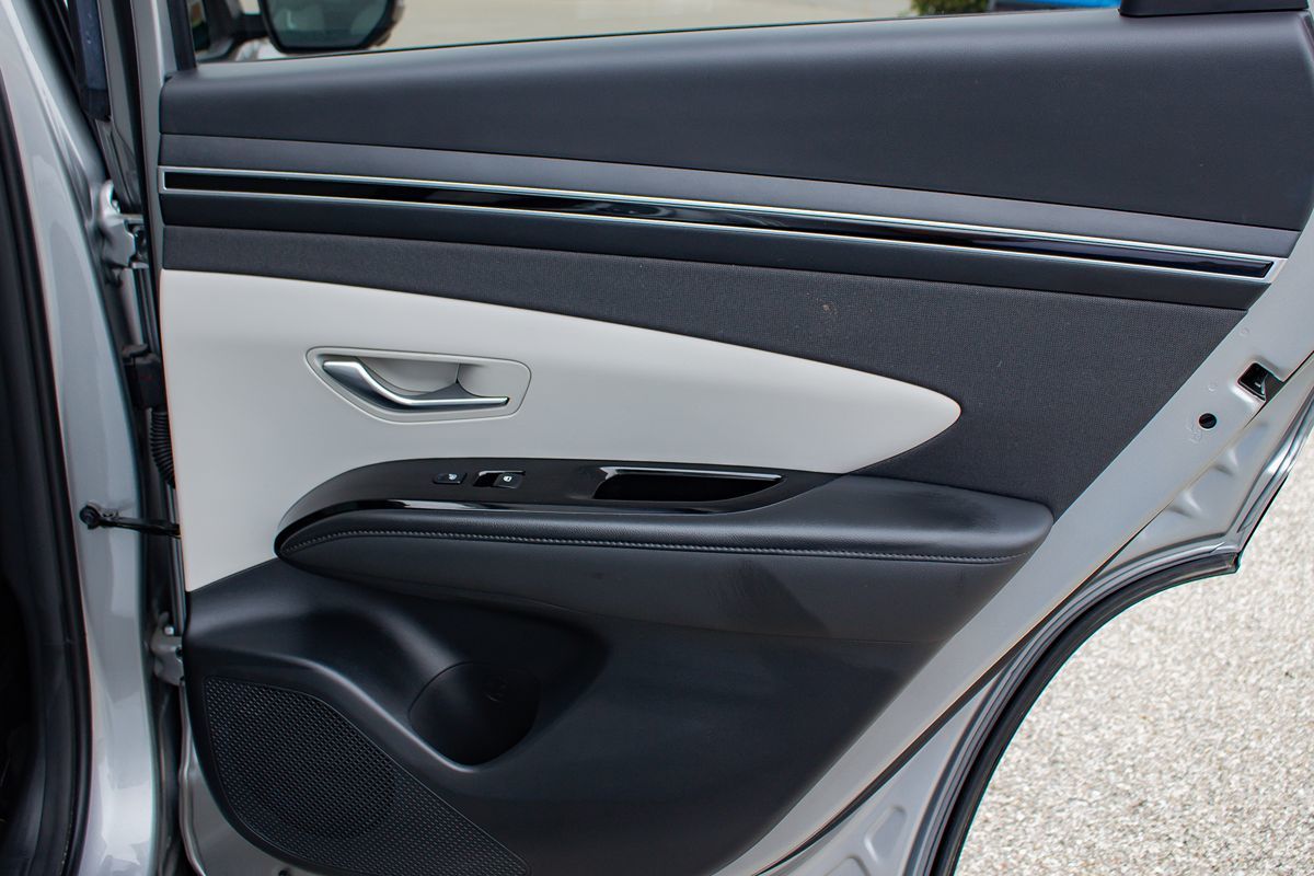 Photo 17 of this Hyundai Tucson