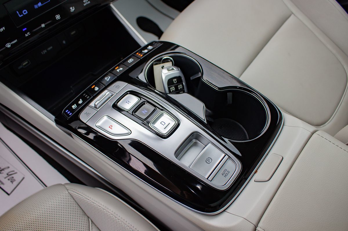 Photo 29 of this Hyundai Tucson