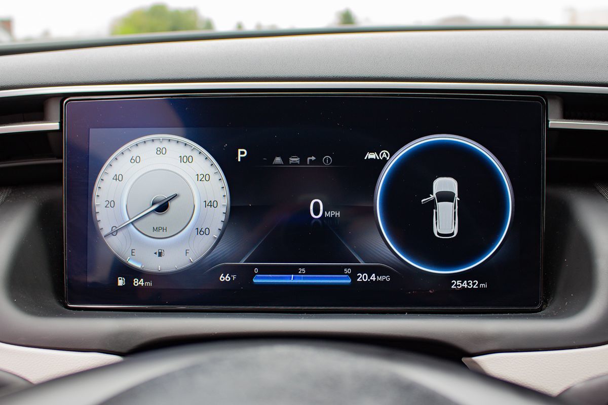 Photo 21 of this Hyundai Tucson