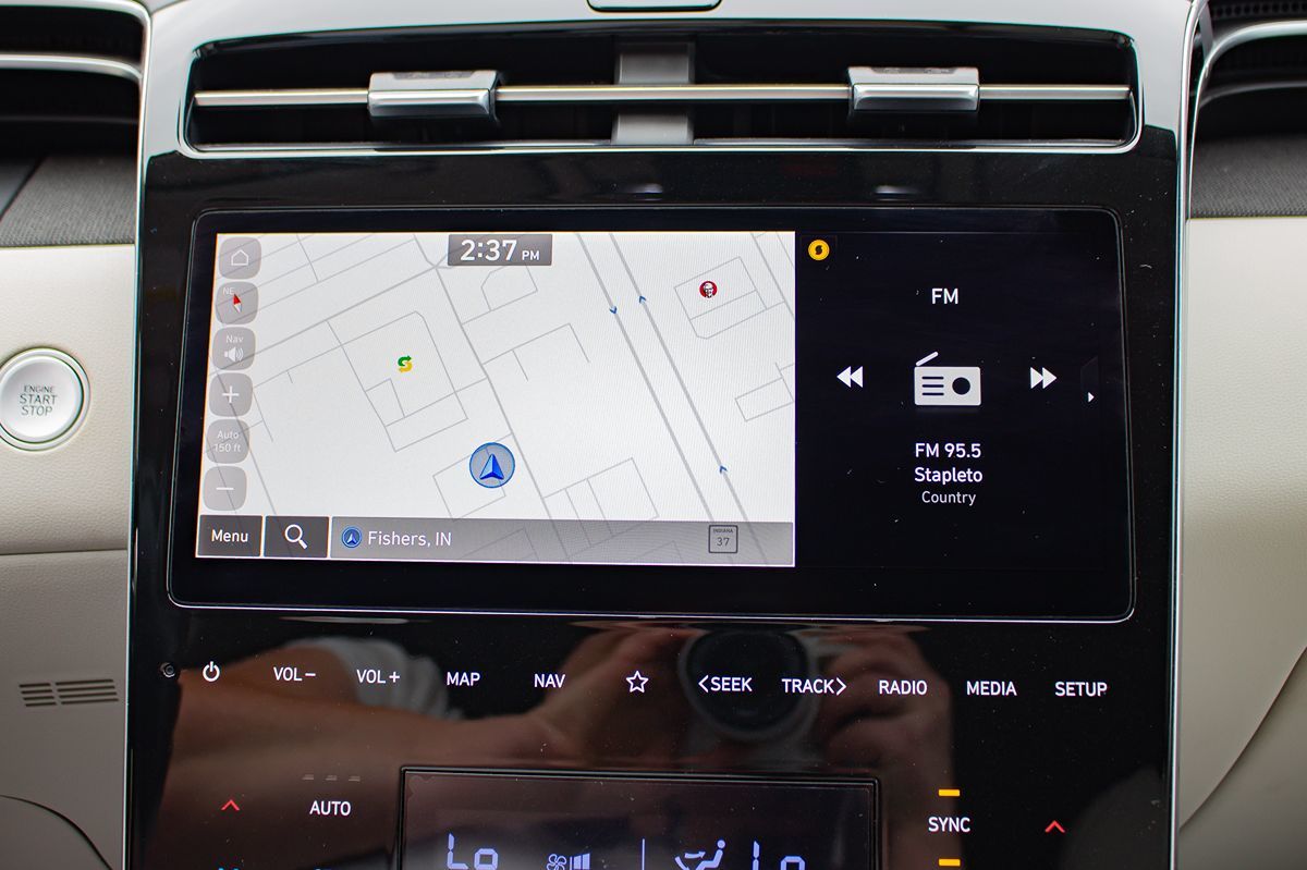 Photo 27 of this Hyundai Tucson