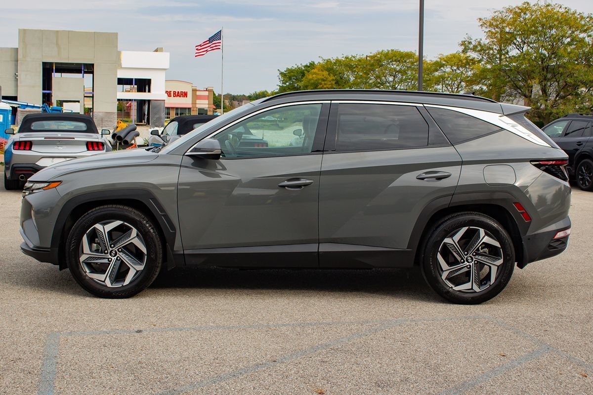 Photo 5 of this Hyundai Tucson