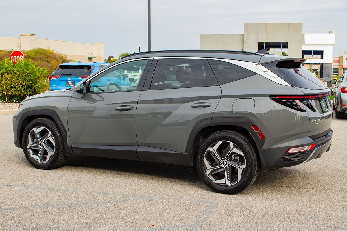 Photo 6 of this Hyundai Tucson