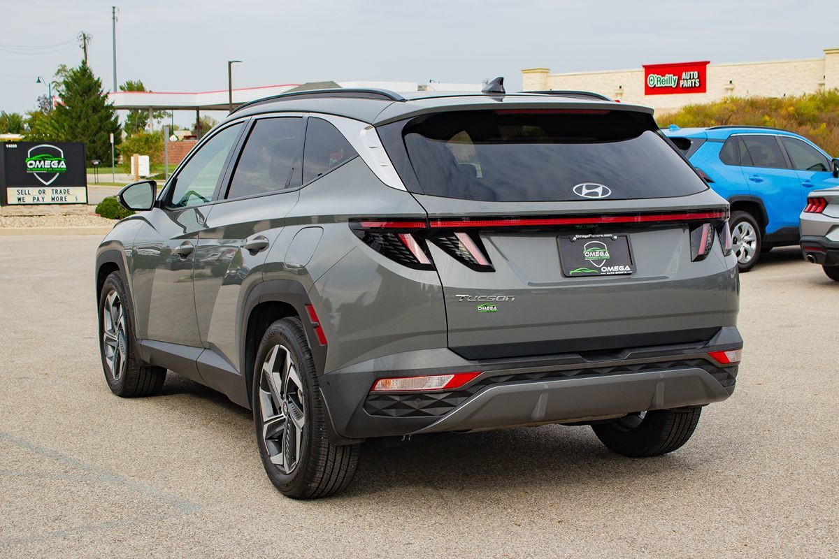 Photo 8 of this Hyundai Tucson