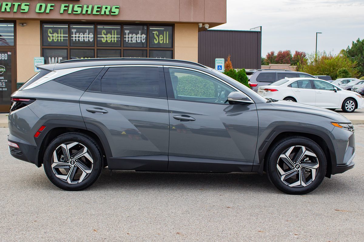 Photo 12 of this Hyundai Tucson