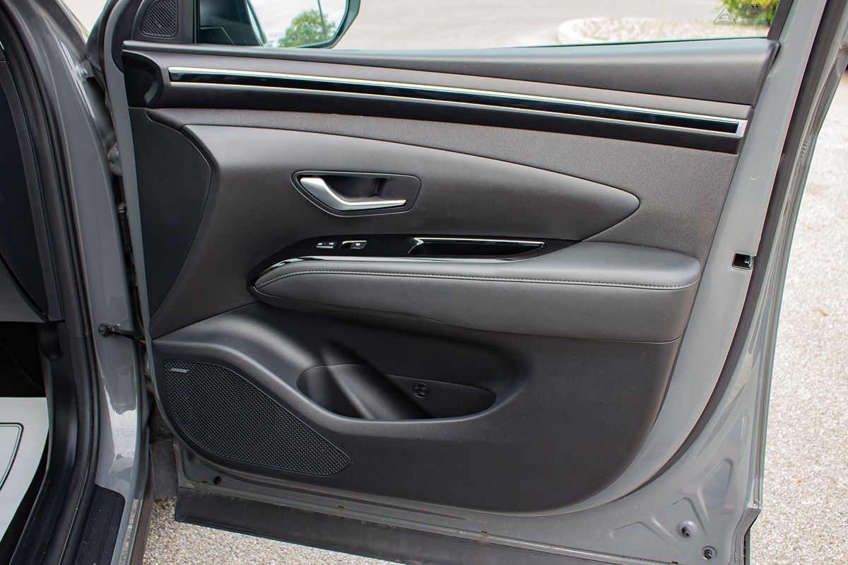 Photo 21 of this Hyundai Tucson
