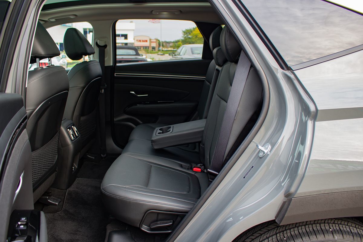 Photo 15 of this Hyundai Tucson