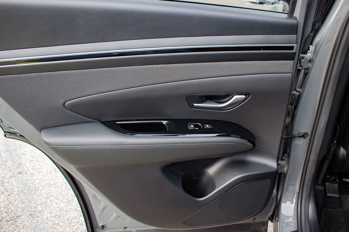 Photo 16 of this Hyundai Tucson