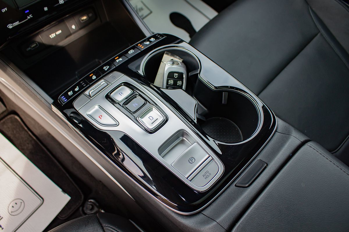 Photo 32 of this Hyundai Tucson