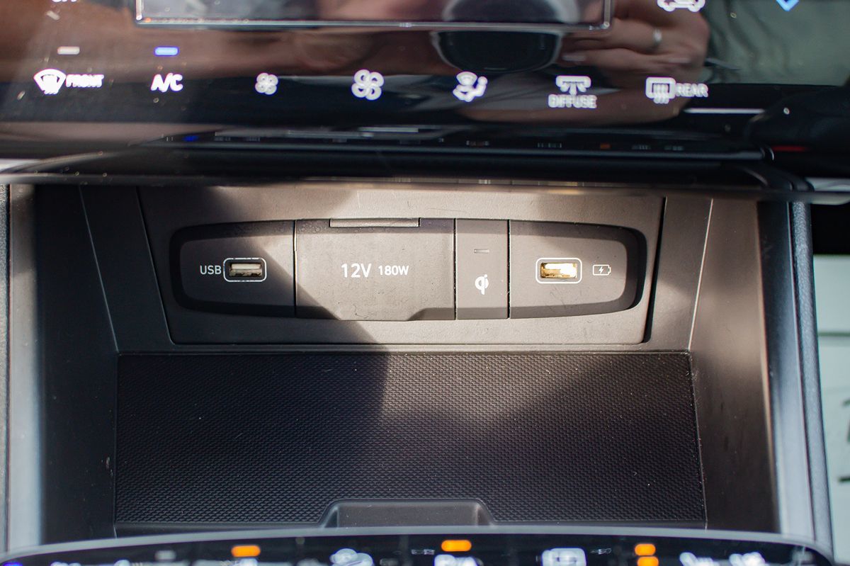 Photo 31 of this Hyundai Tucson