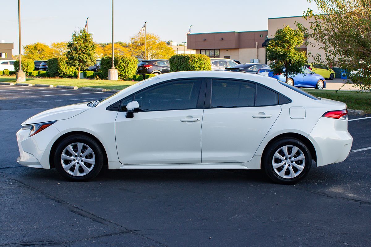 Photo 5 of this Toyota Corolla