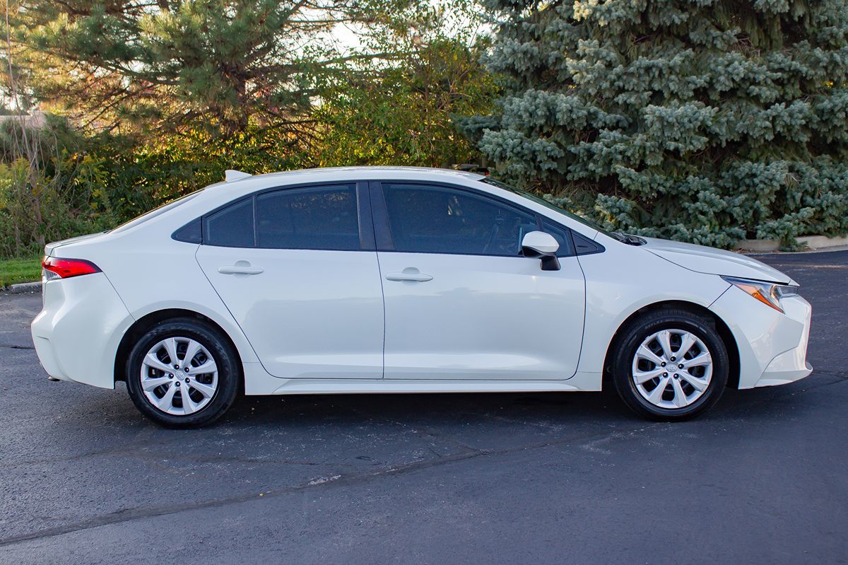 Photo 11 of this Toyota Corolla