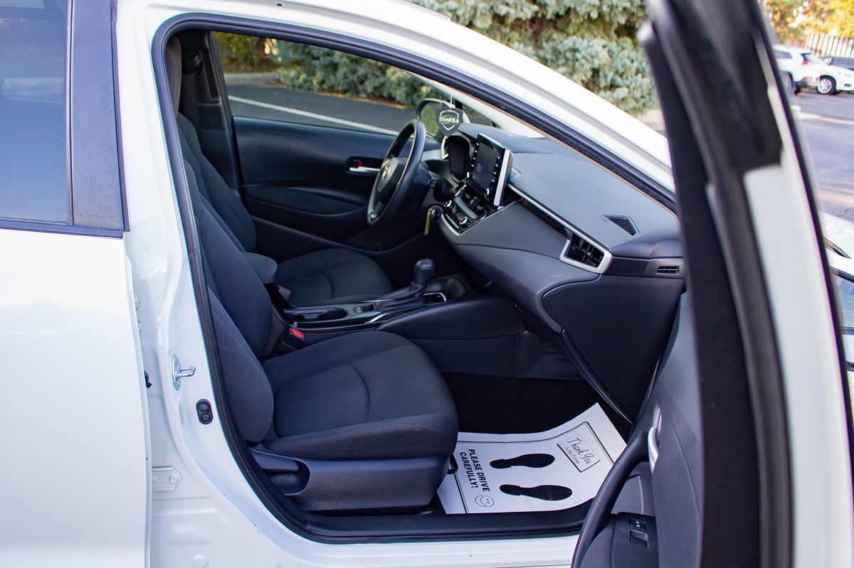 Photo 18 of this Toyota Corolla
