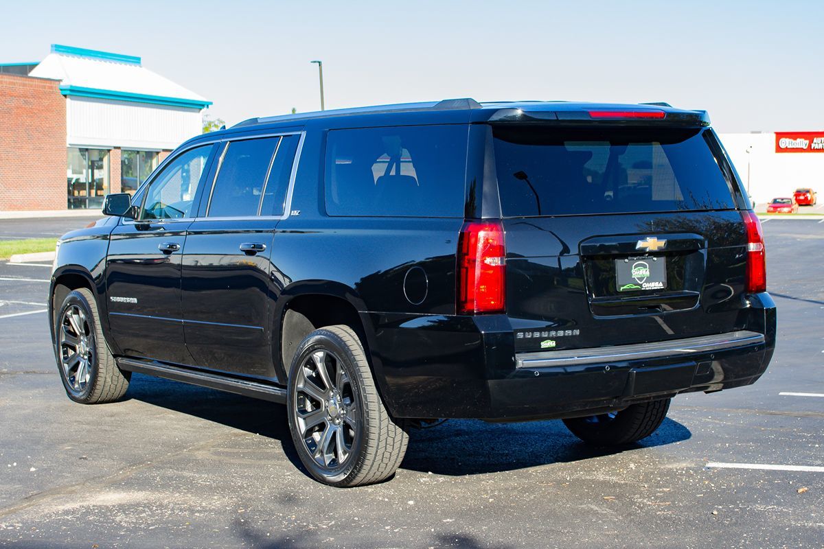 Photo 6 of this Chevrolet Suburban