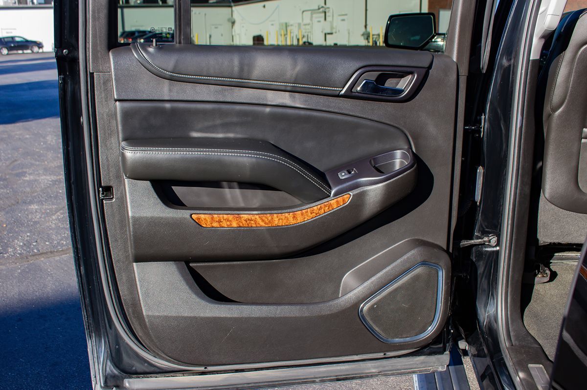 Photo 14 of this Chevrolet Suburban