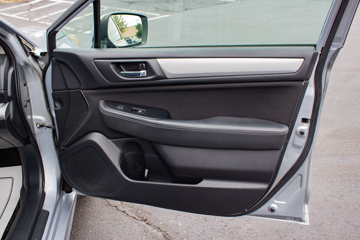 Photo 20 of this Subaru Legacy