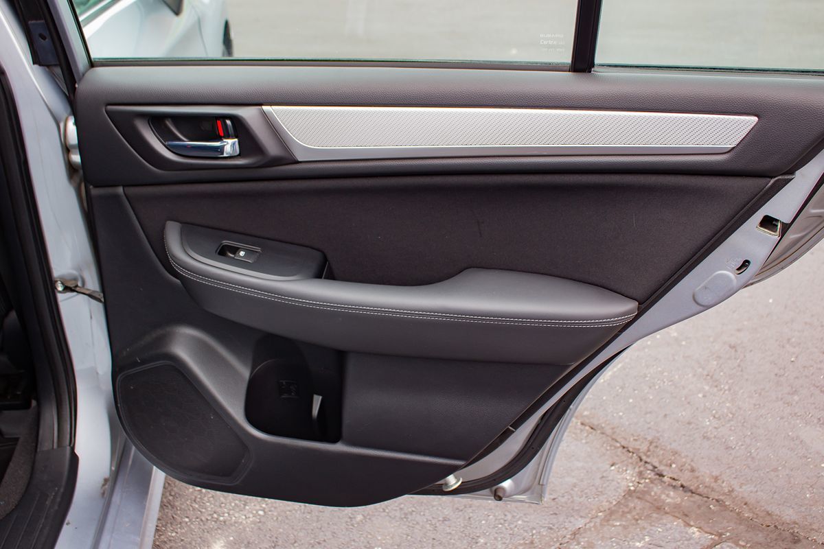 Photo 18 of this Subaru Legacy