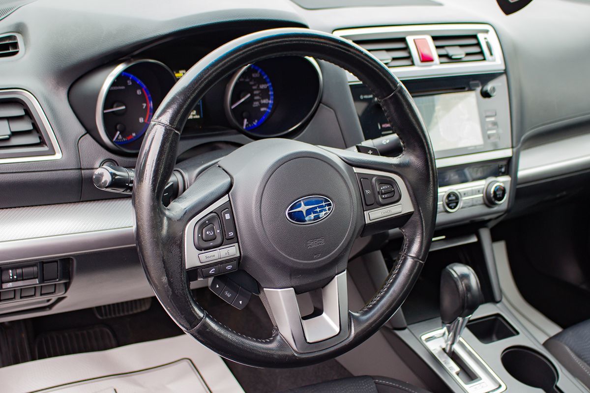 Photo 23 of this Subaru Legacy