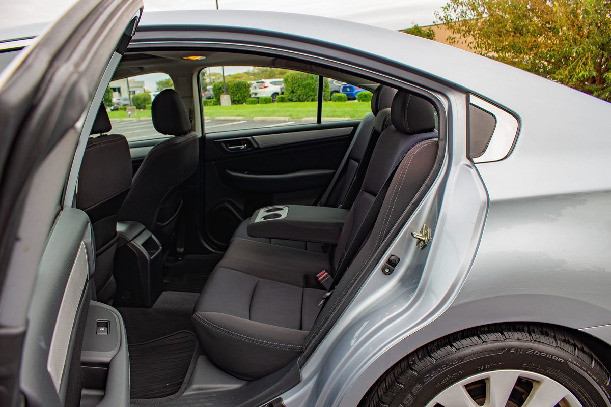 Photo 15 of this Subaru Legacy