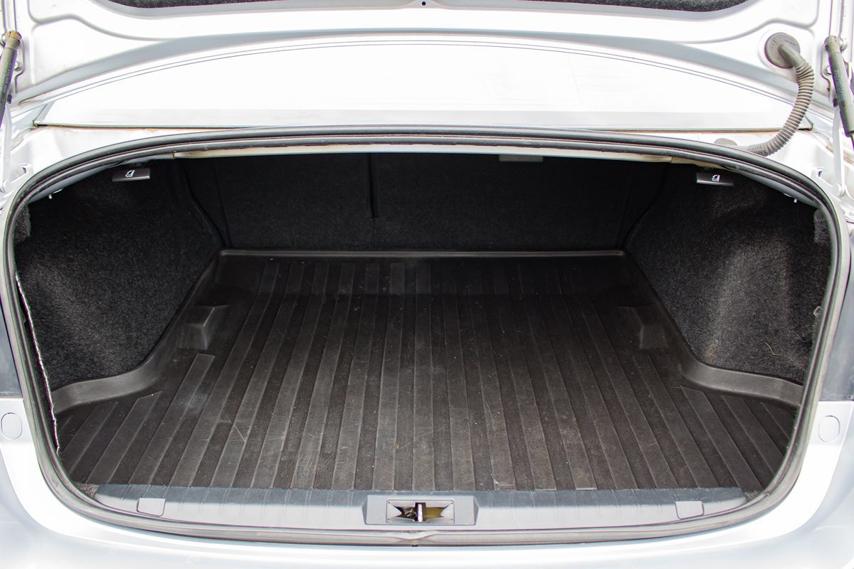 Photo 16 of this Subaru Legacy
