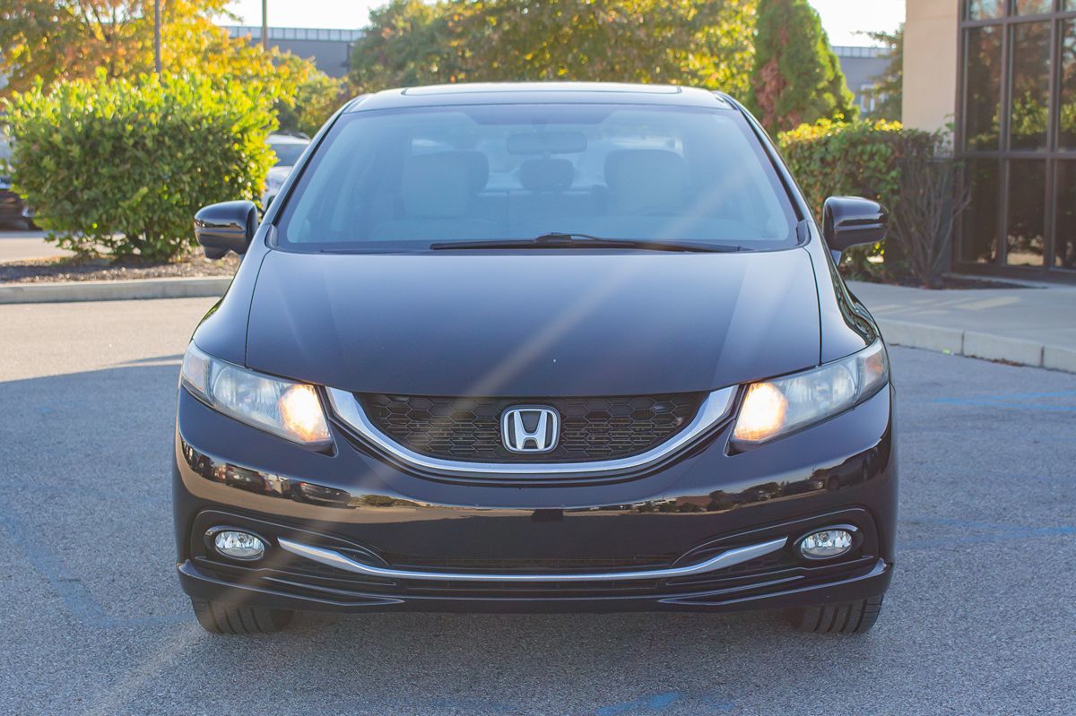 Photo 2 of this Honda Civic Sedan