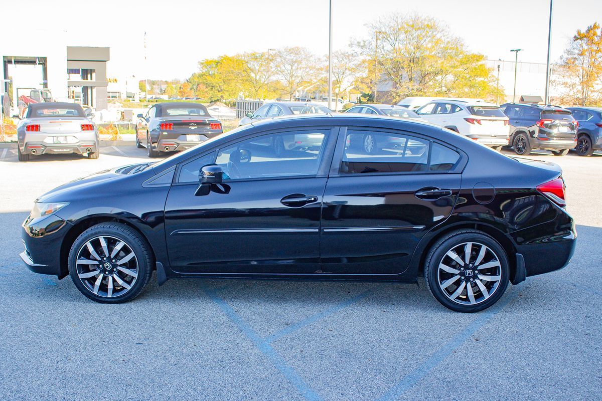 Photo 5 of this Honda Civic Sedan