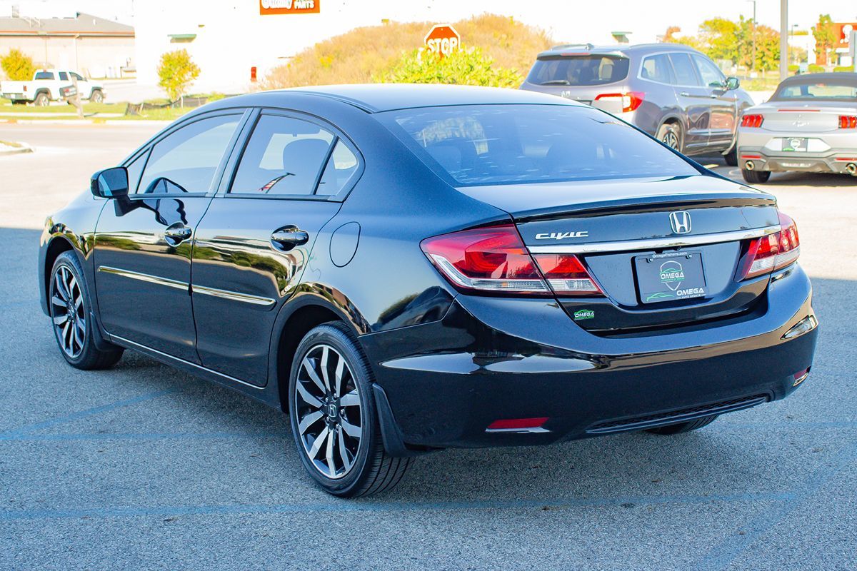 Photo 7 of this Honda Civic Sedan