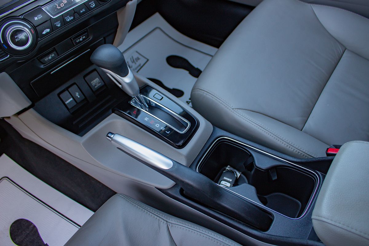 Photo 27 of this Honda Civic Sedan