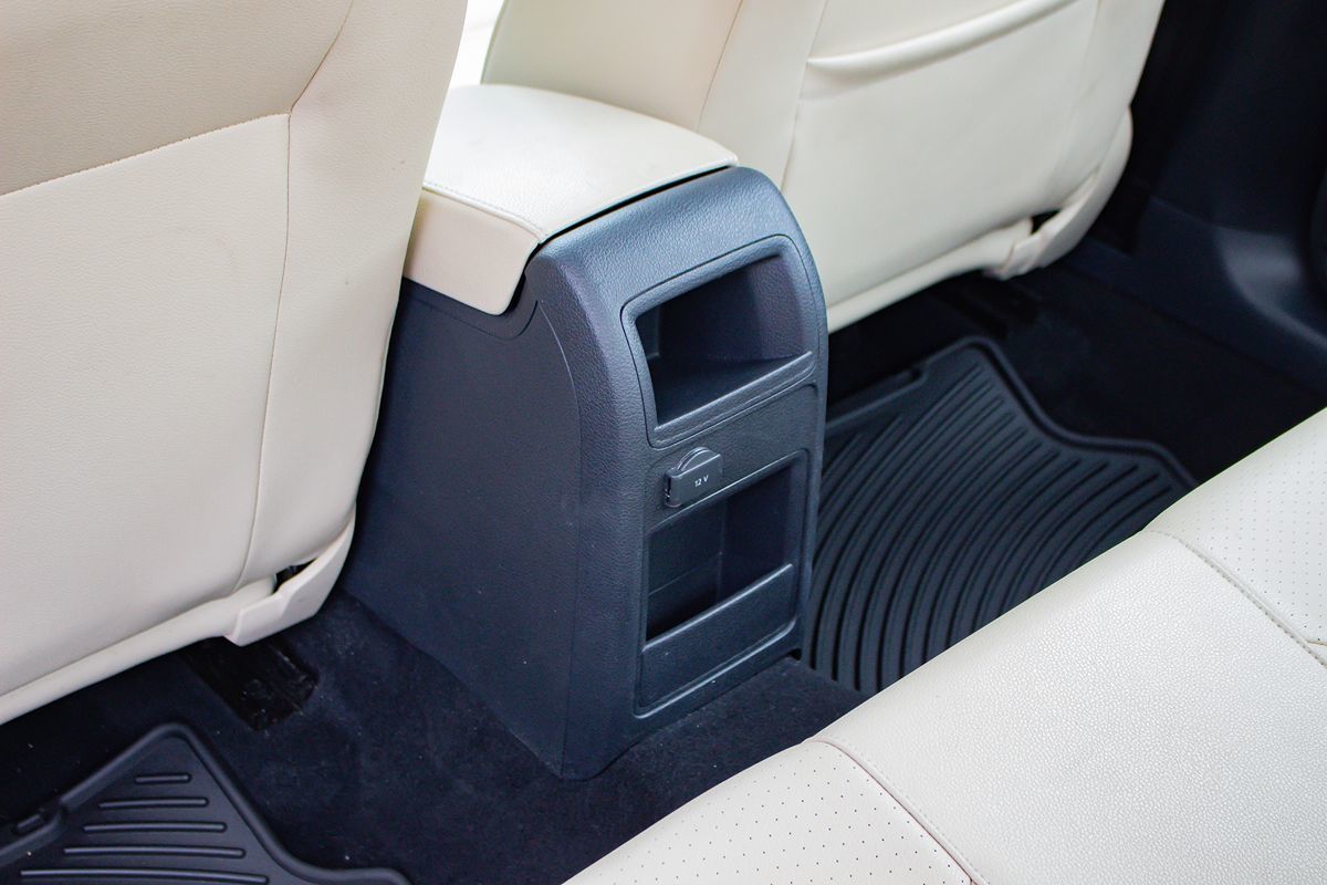 Photo 31 of this Volkswagen Jetta