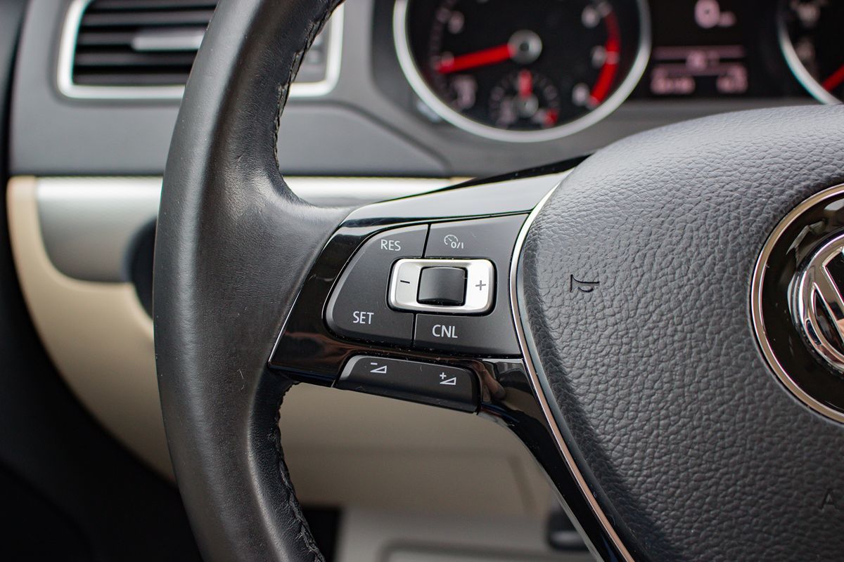 Photo 24 of this Volkswagen Jetta