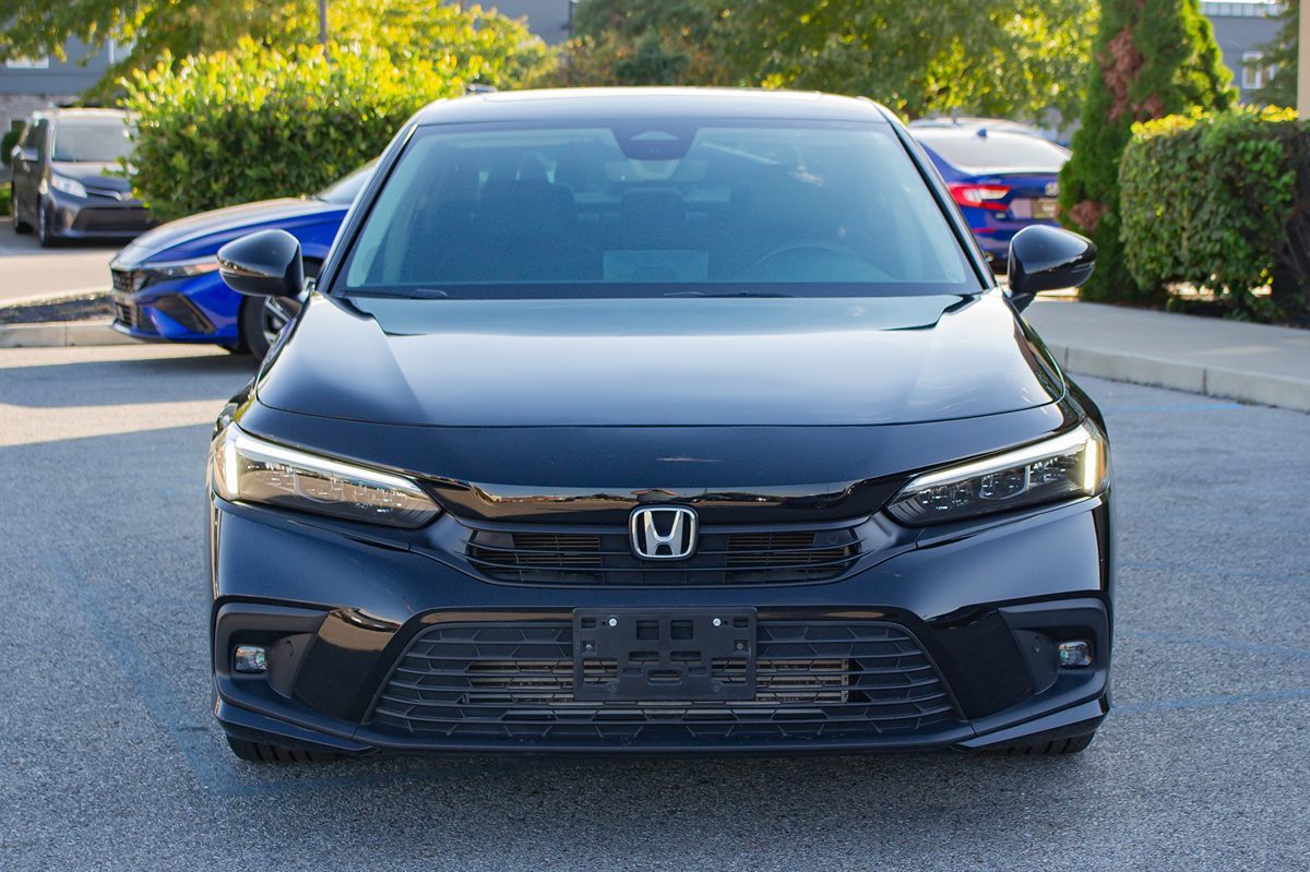 Photo 2 of this Honda Civic Sedan