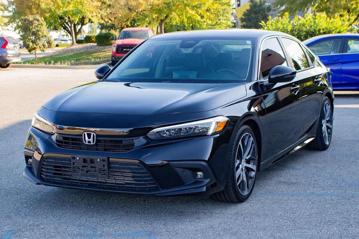 Photo 3 of this Honda Civic Sedan