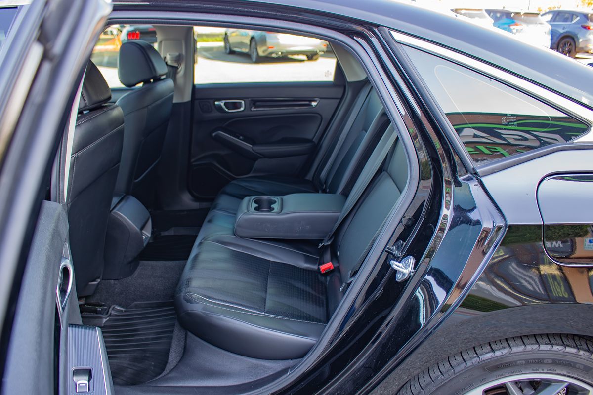Photo 14 of this Honda Civic Sedan