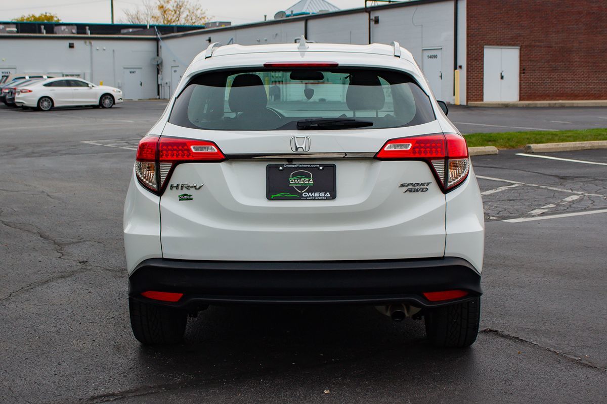 Photo 8 of this Honda HR-V