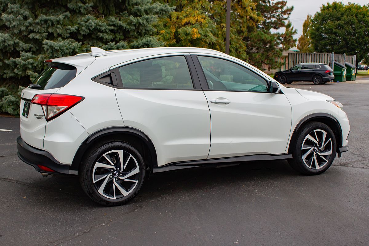 Photo 10 of this Honda HR-V