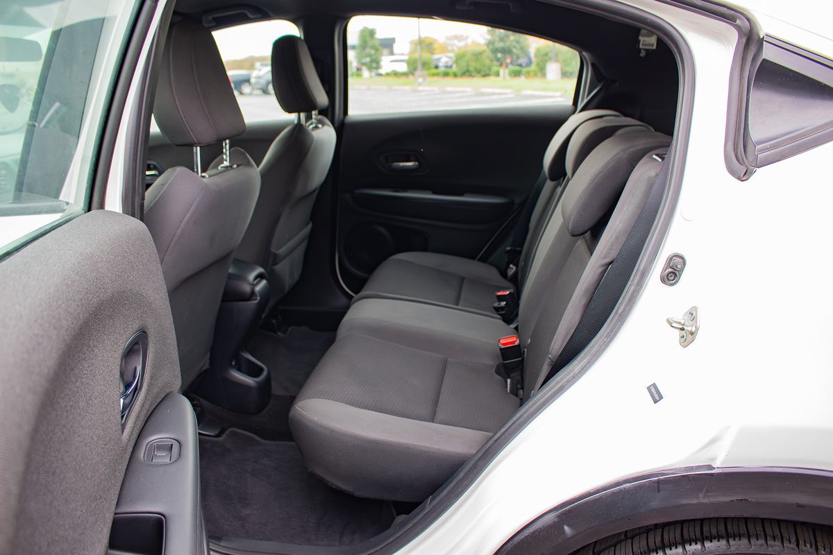 Photo 14 of this Honda HR-V