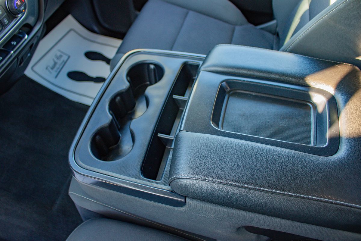 Photo 25 of this Chevrolet Silverado 1500