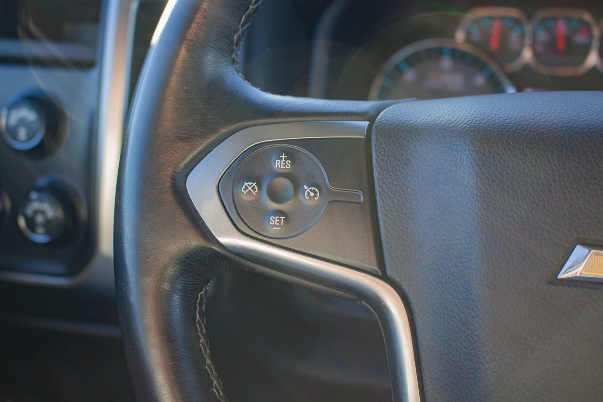 Photo 20 of this Chevrolet Silverado 1500