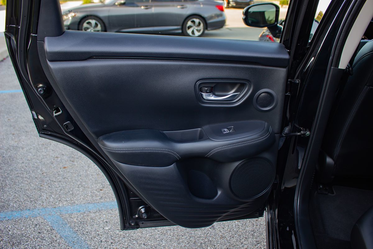 Photo 15 of this Honda HR-V