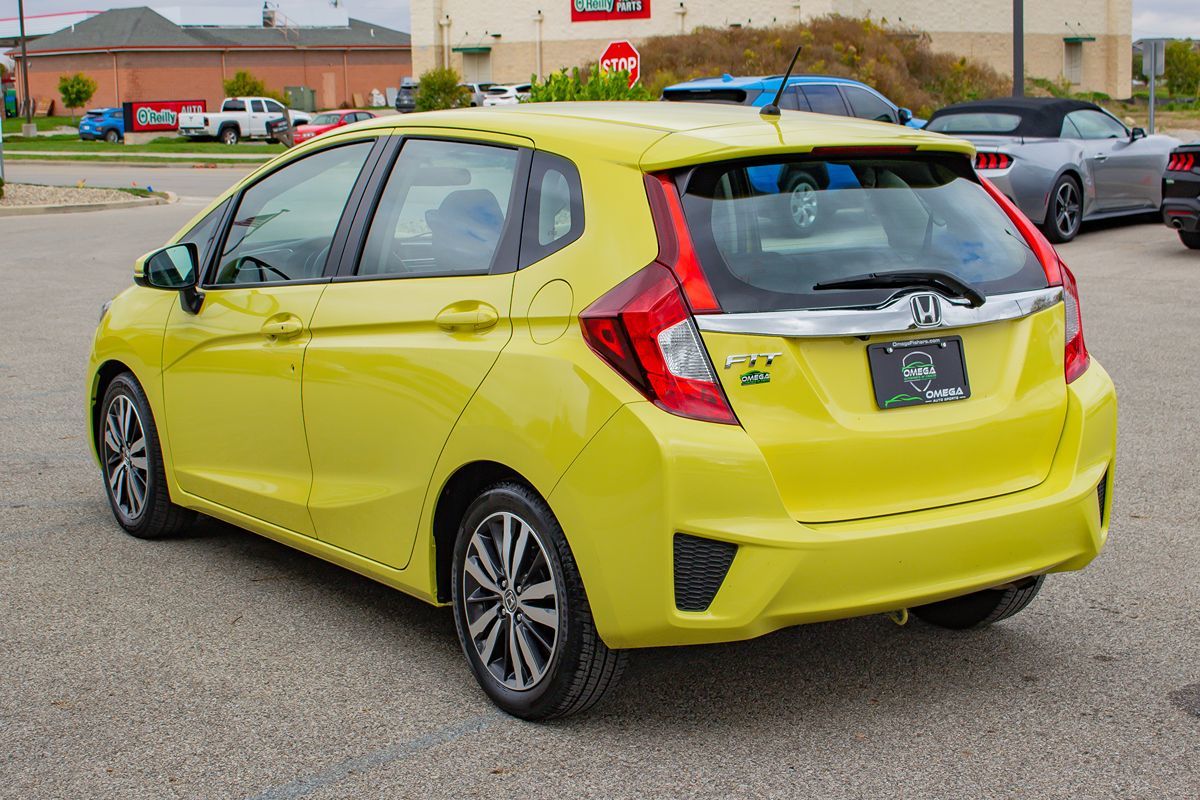 Photo 7 of this Honda Fit