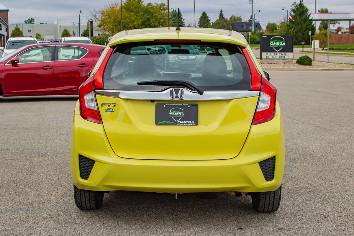 Photo 8 of this Honda Fit