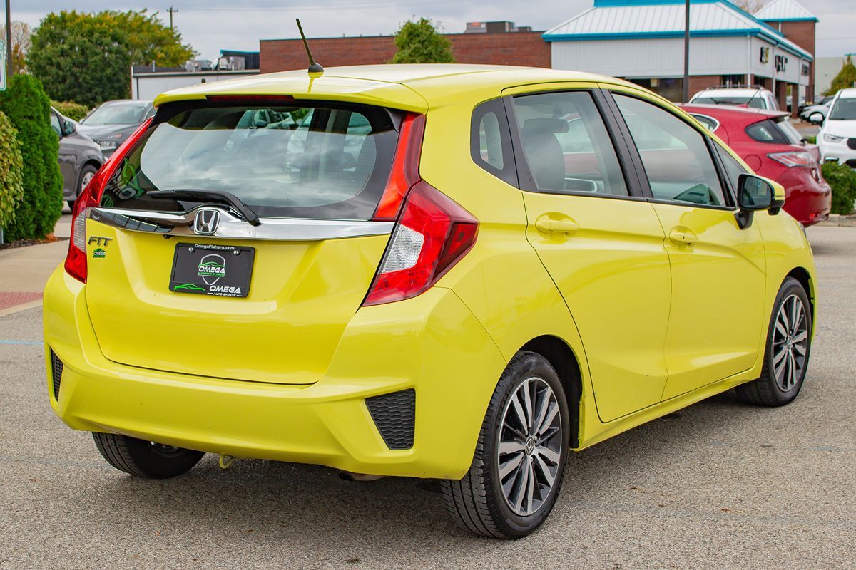 Photo 9 of this Honda Fit