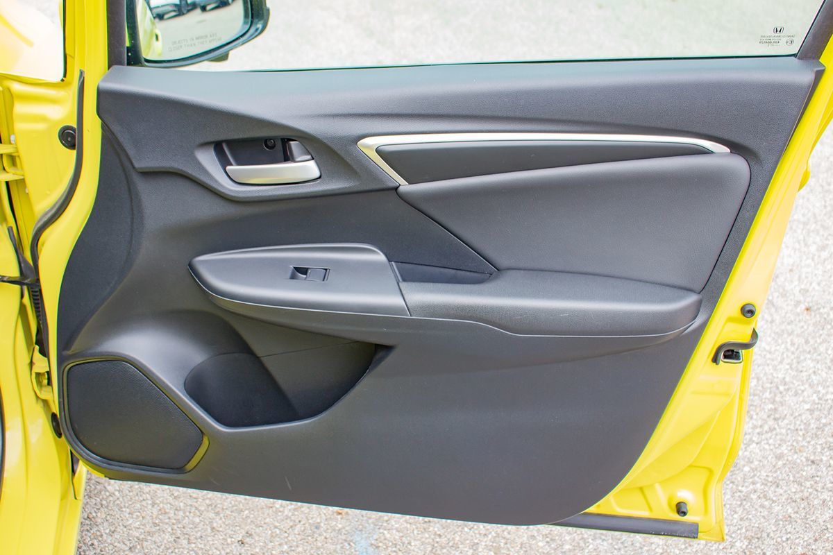 Photo 19 of this Honda Fit