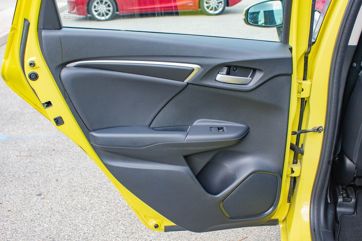Photo 14 of this Honda Fit