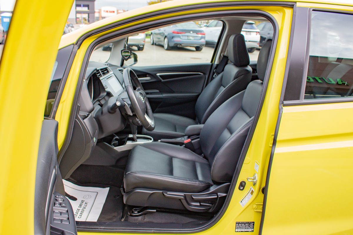 Photo 12 of this Honda Fit